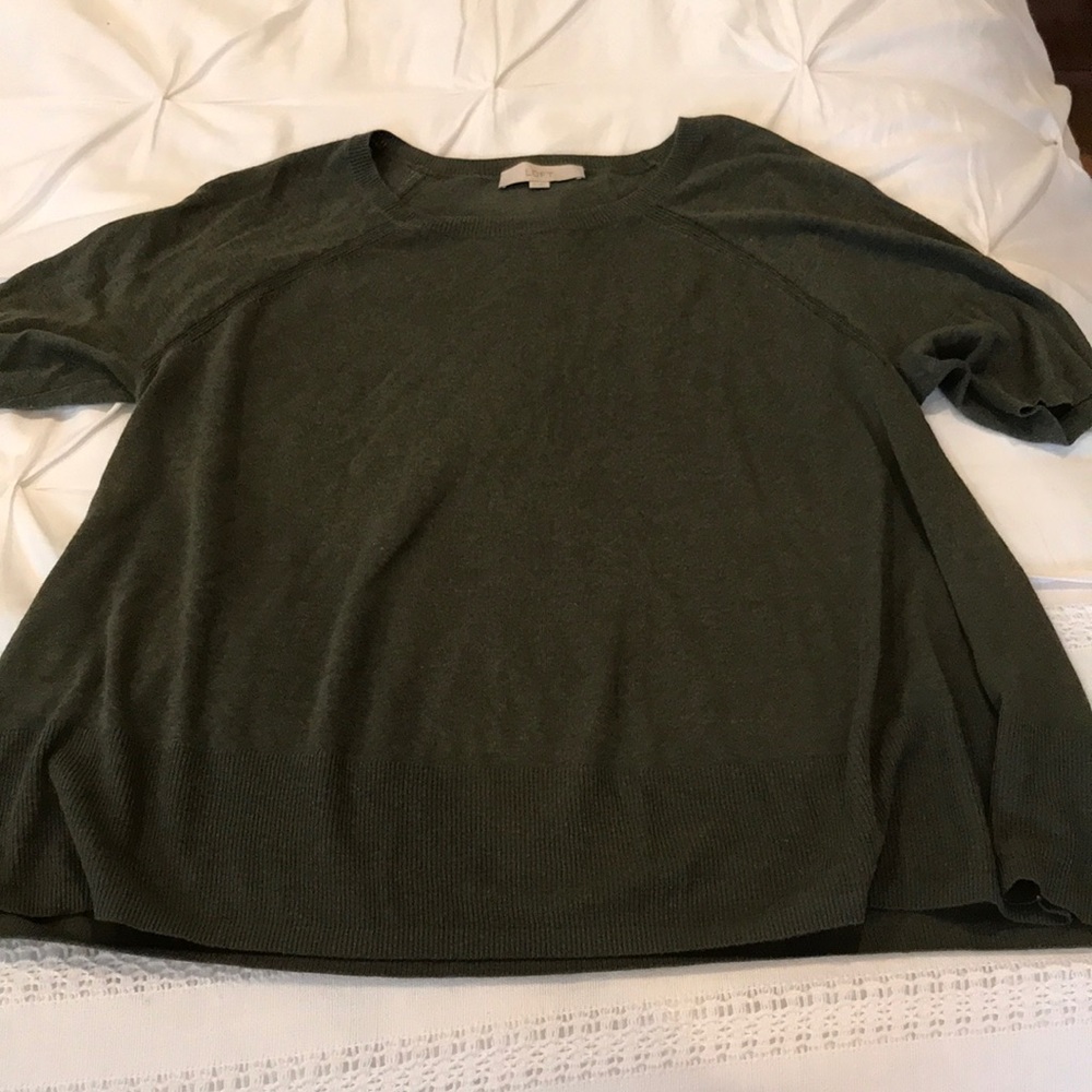 Short sleeve light weight sweater